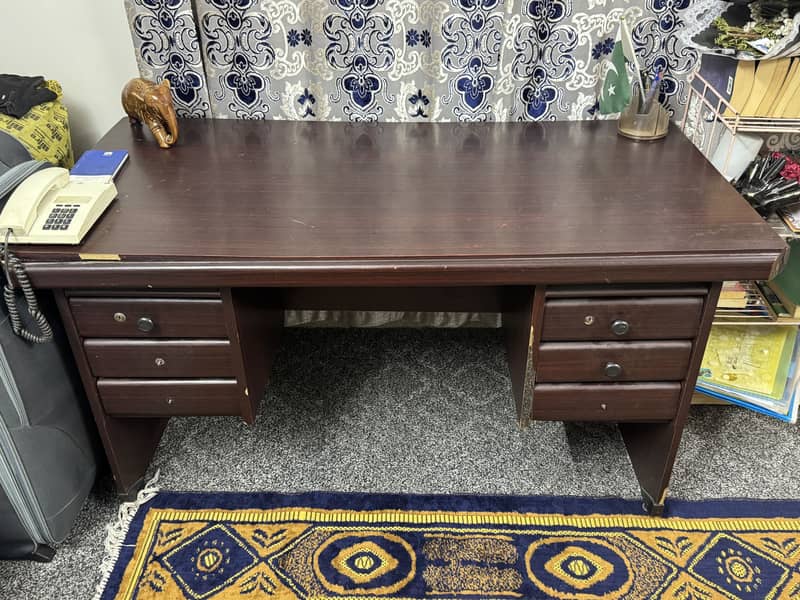 Office Table 0