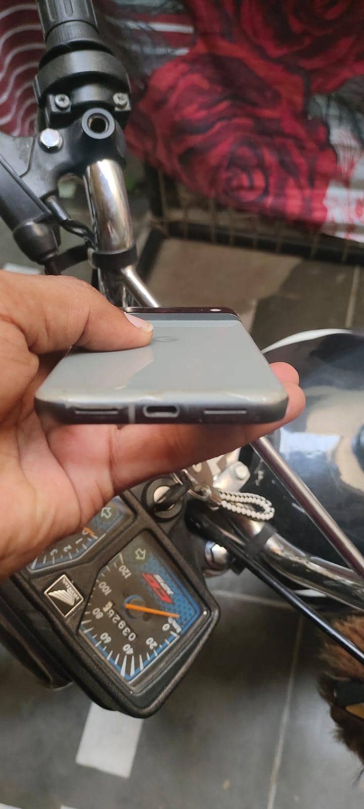 Google Pixel 8 3