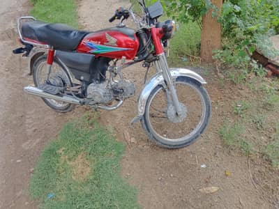 home use k liay bahot achi bike ha new tyre hen