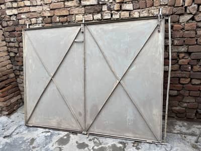 Heavy Iron Single Sliding Gate 9x4.8 Feet