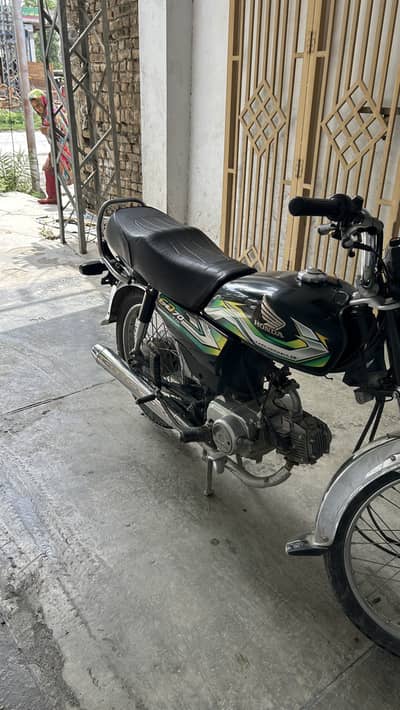 Honda CD 70 2023
