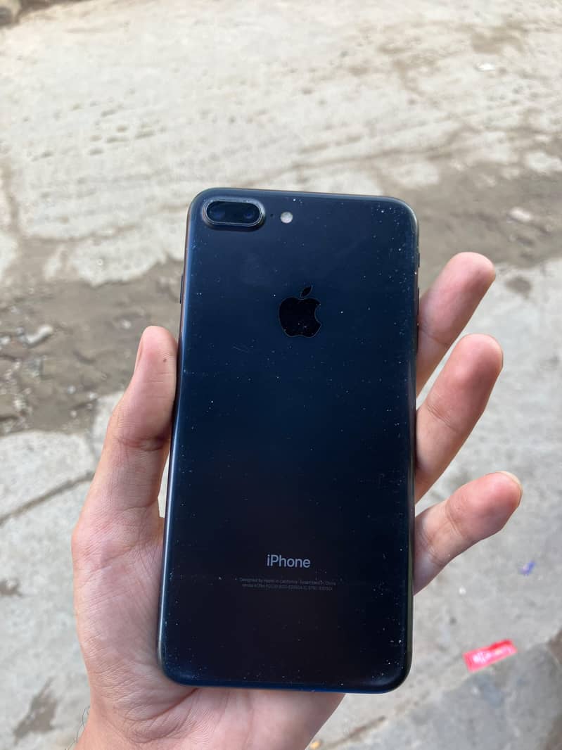 Apple iPhone 7 Plus 12