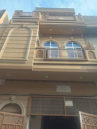 3 male Double story house for sale brand new