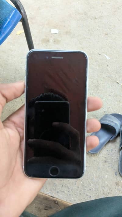 Apple iPhone SE