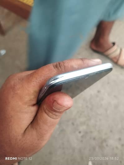 Vivo V20