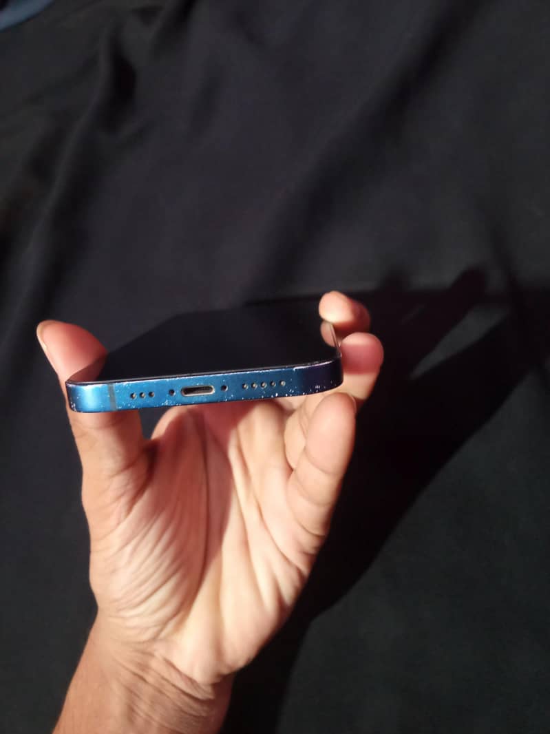 Apple iPhone 12 5