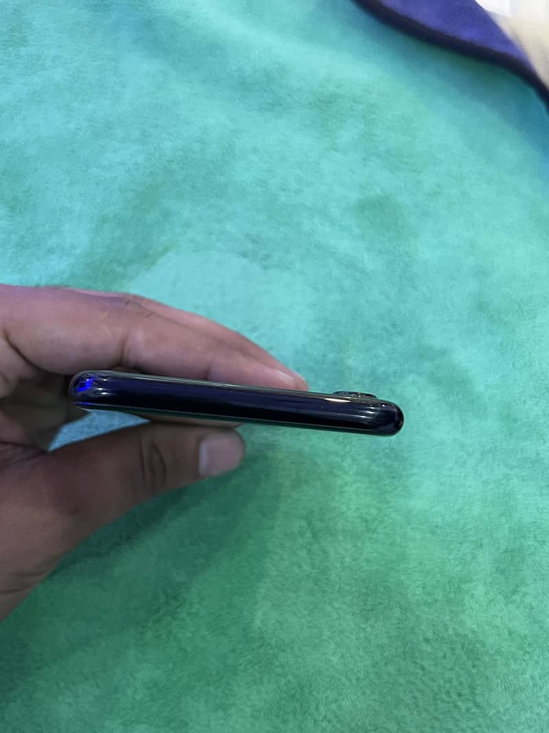 iPhone 7 4