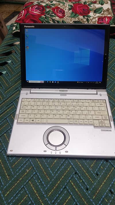 Panasonic cf - XZ6 Core i5 7th Generation 8gb Ram 256gb SSD