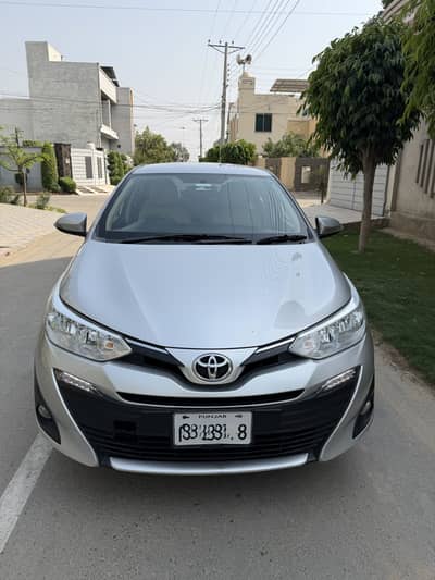 Toyota Yaris 2021 ativ x