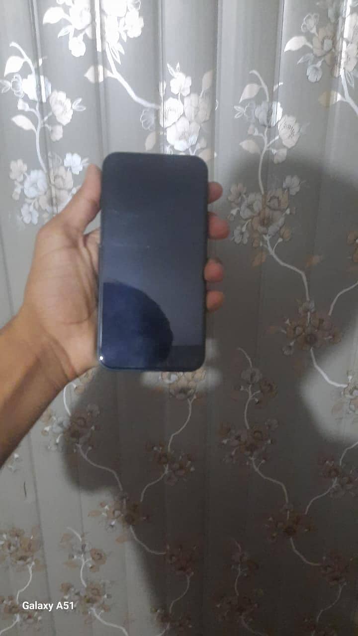 Apple iPhone 13 1