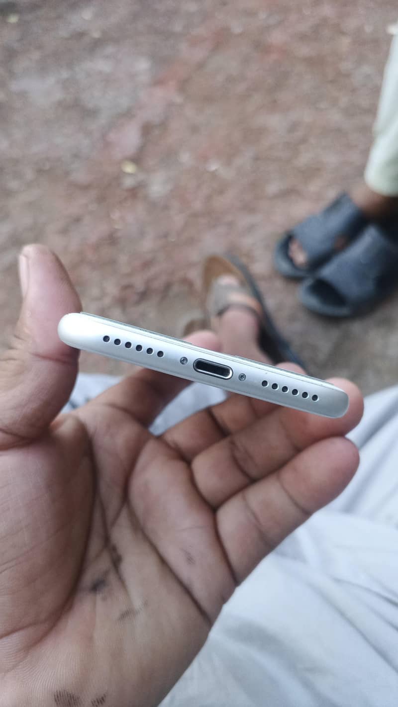 Apple iPhone 8 2