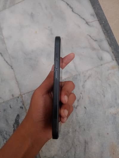 Apple iPhone 15