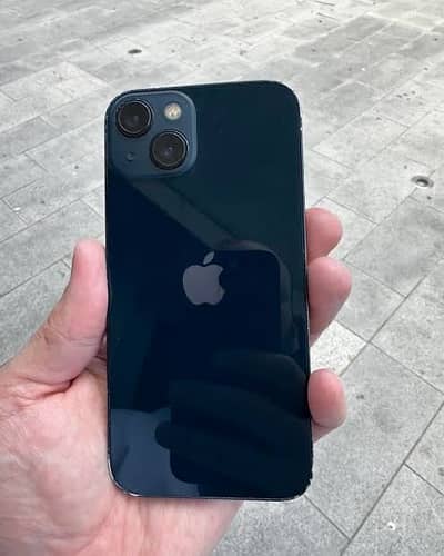 i phone 13 128gb   battery 90 factory lock 3 mant sim time