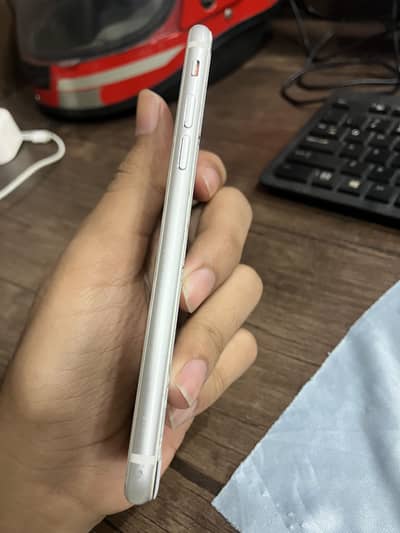 Apple iPhone SE