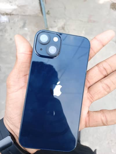 Apple iPhone 13
