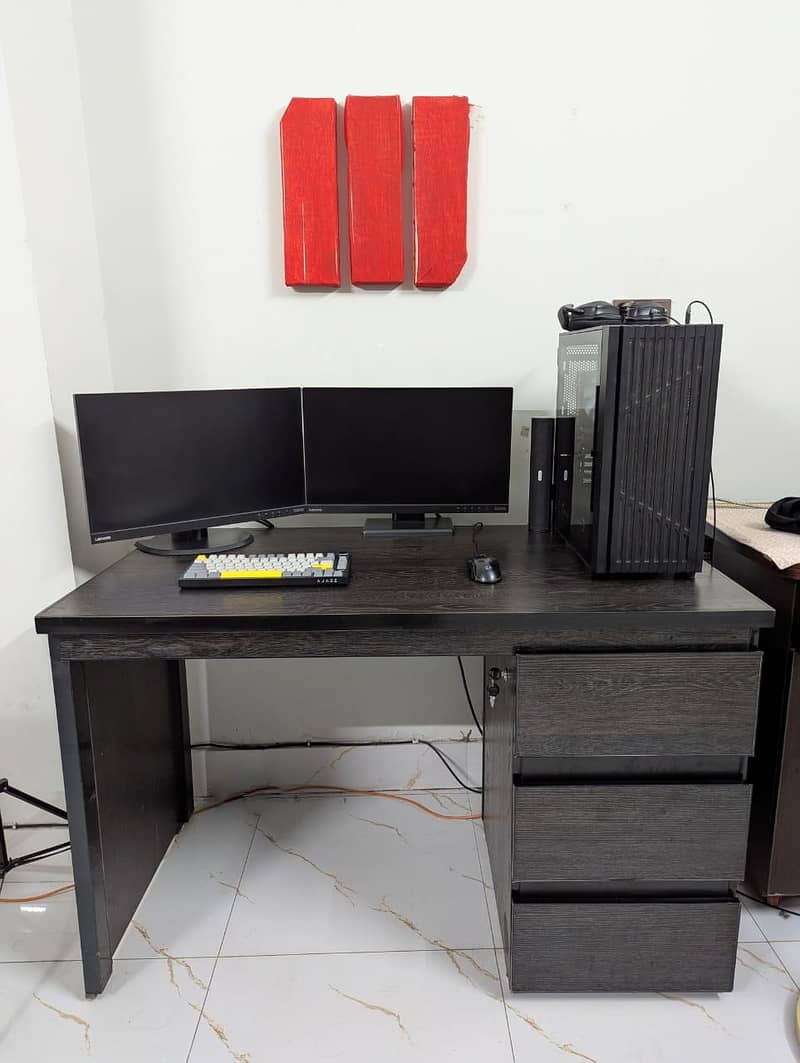Computer Table 1