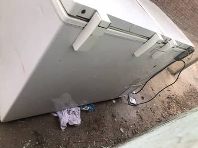 Inverter Depp Freezer Urgent for sale (Cooling Chill ) all ok