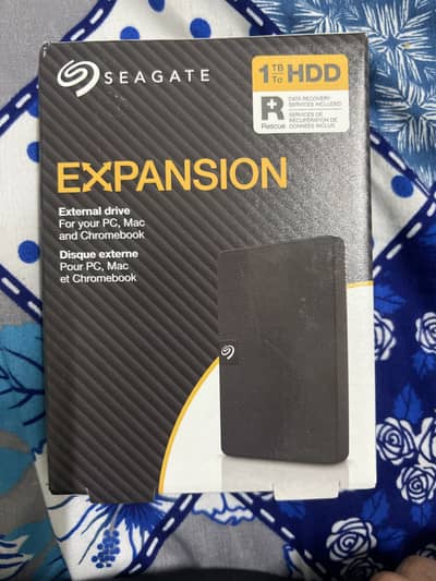 Seagate expansion drive 1TB . Non used with original seal pack