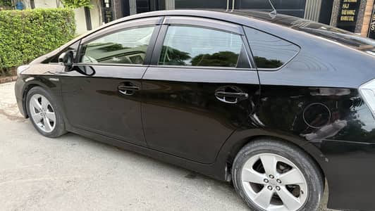 Toyota Prius 2013 G touring genion