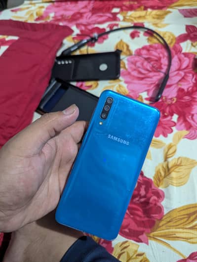 Samsung Mobile A50
