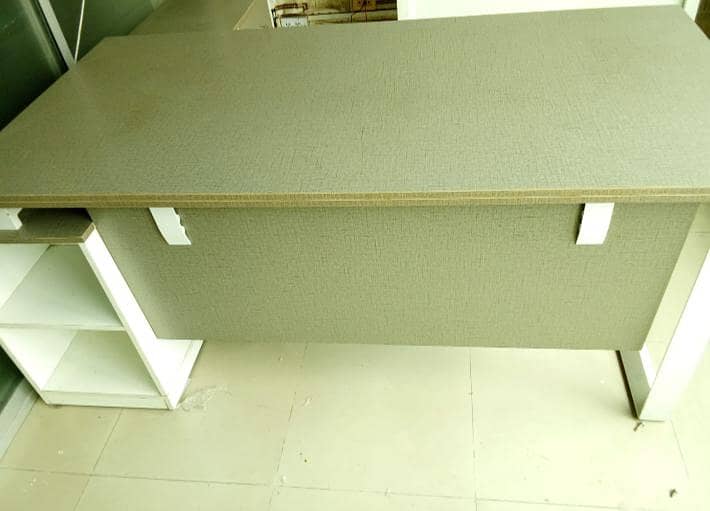 table visitor chairs 0