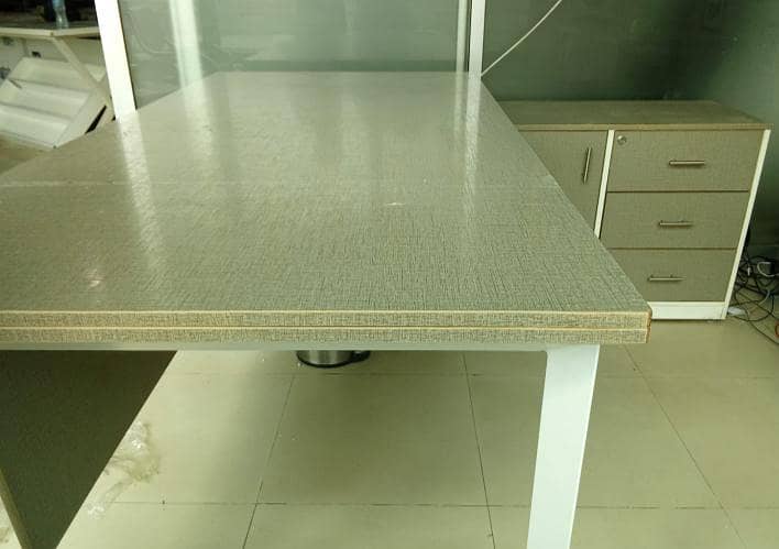 table visitor chairs 2