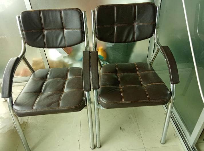 table visitor chairs 4