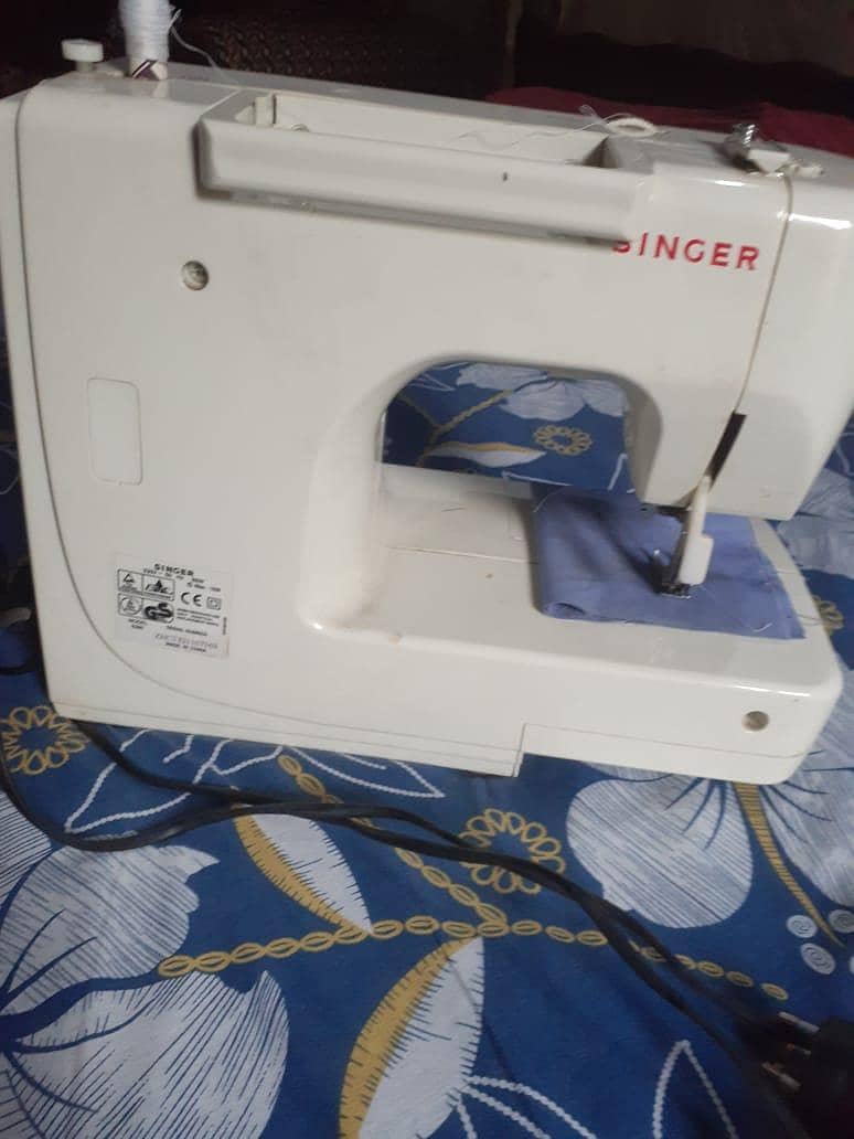SINGER machine 8280 1