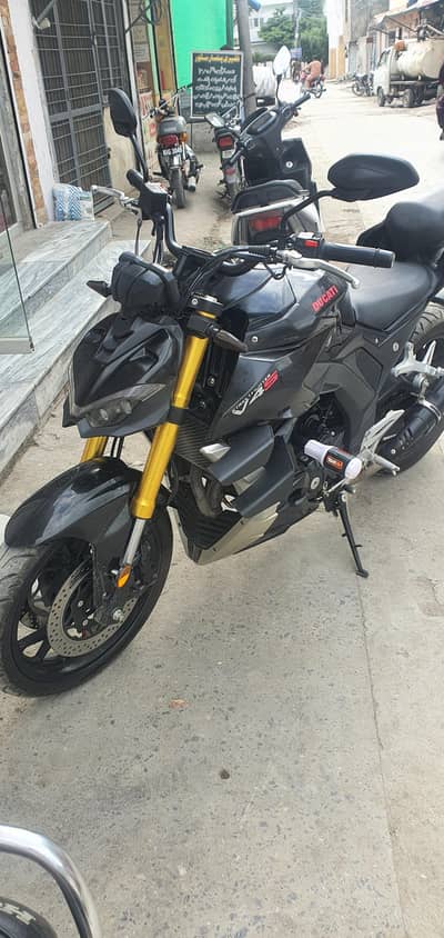 ducati v4s streetfighter