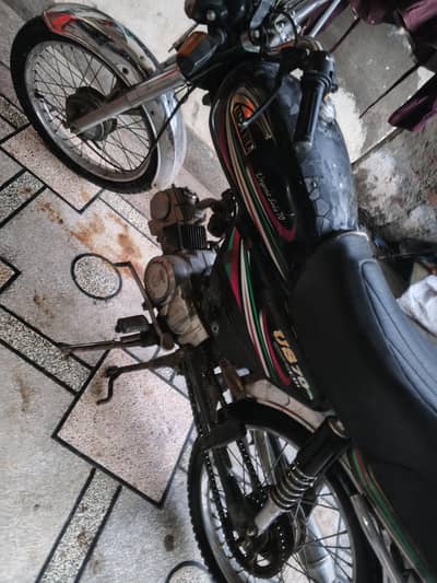 united 70 hai totally jnwn bike hai