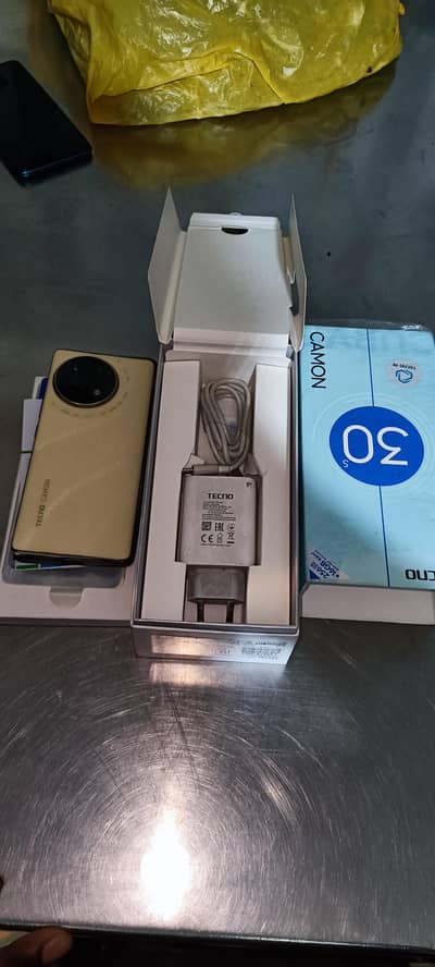 Tecno CAMON 30S