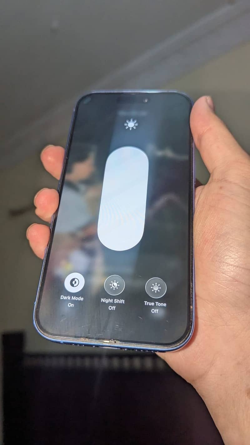 Apple iPhone 16 0