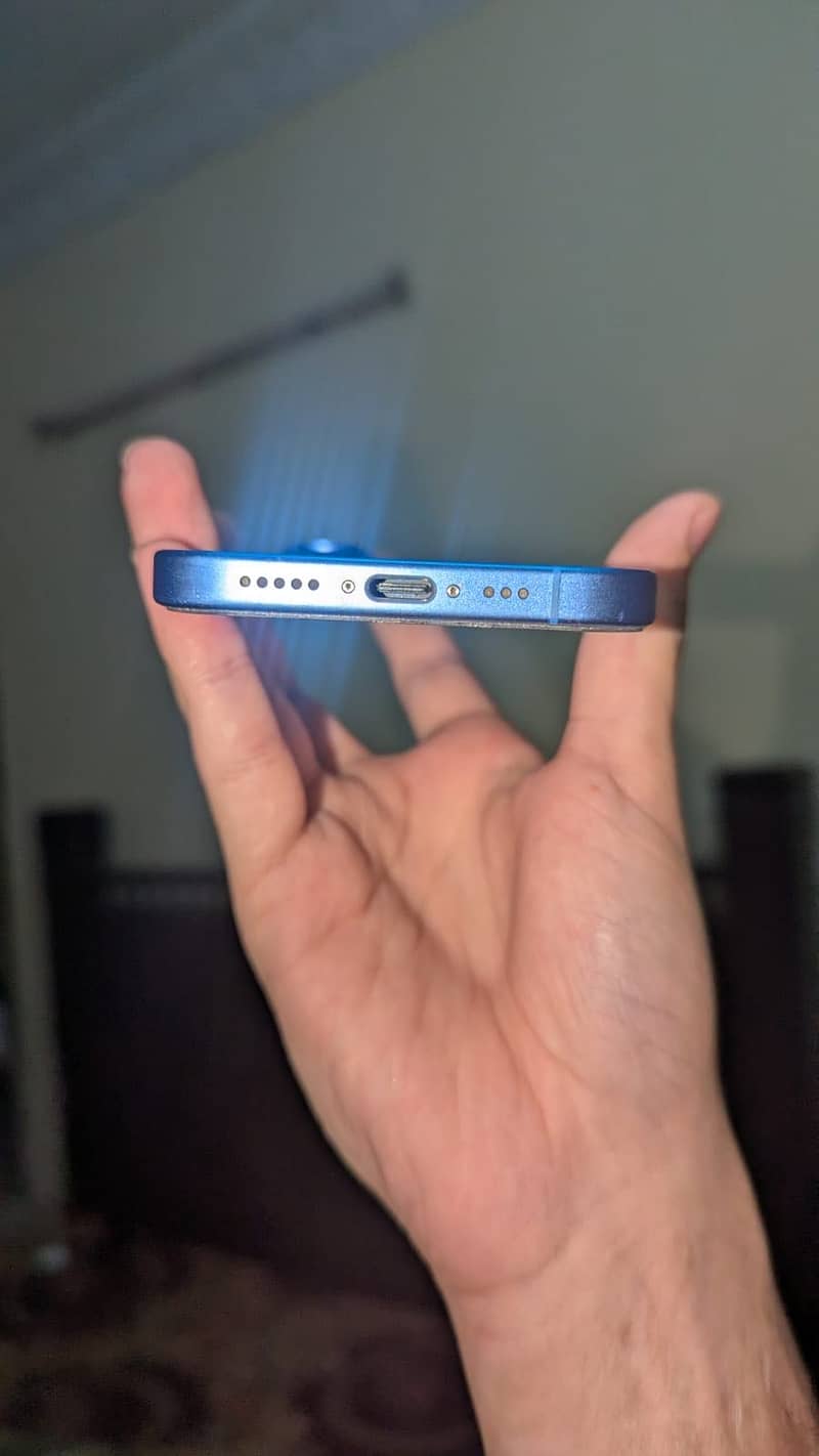 Apple iPhone 16 1