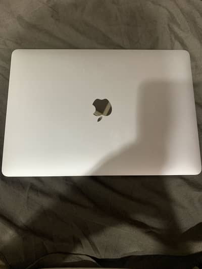 MacBook Pro 13” 2020 | 16GB | 512GB | Windows + macOS