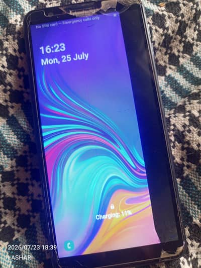 Samsung Galaxy A7 4gb 128gb pannel dmge hai working karha hai