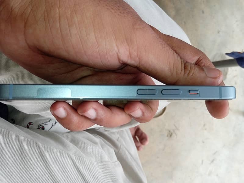 iPhone 14 6