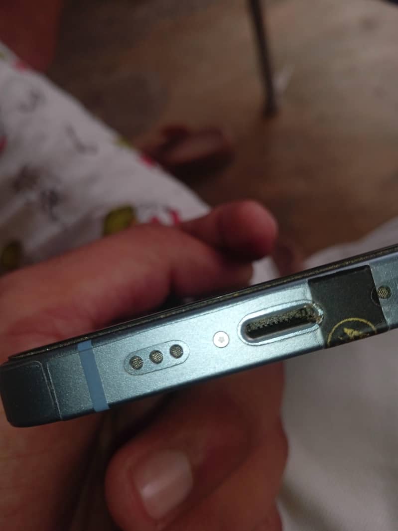 iPhone 14 7