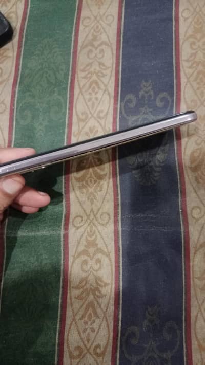 Vivo V21