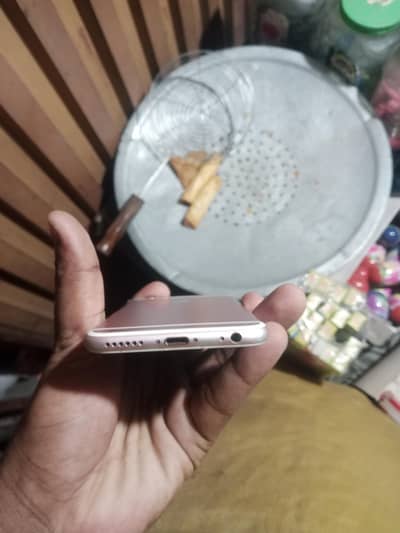 Apple iPhone 6S