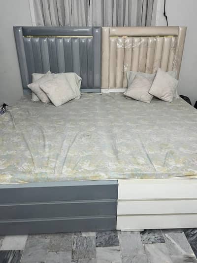 2 single beds
