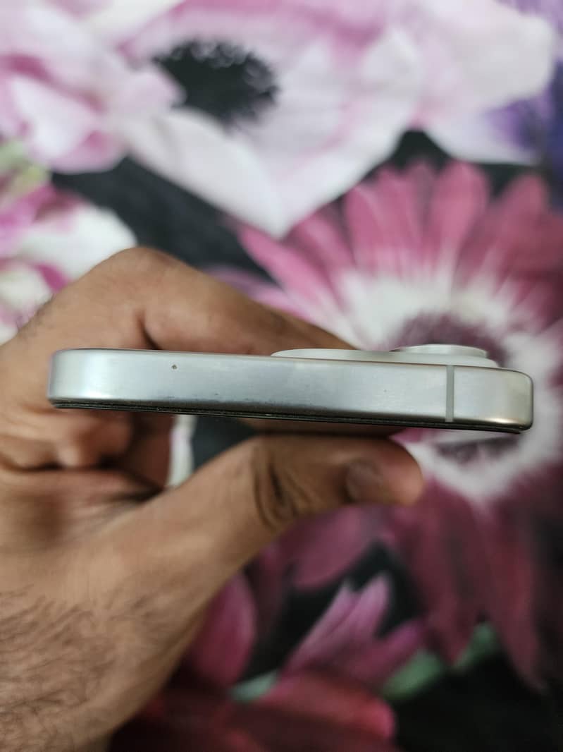 iPhone 15 pro max 2