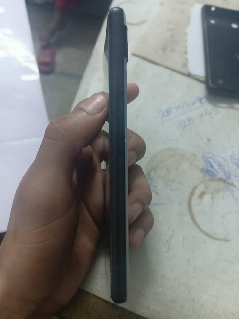 Google Pixel 6a 1