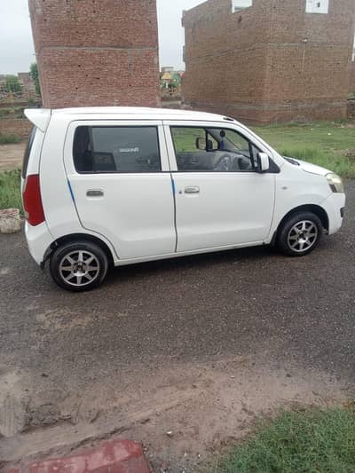 Suzuki Wagon R vxl 2018 chat geniun around shower for fresh Lok