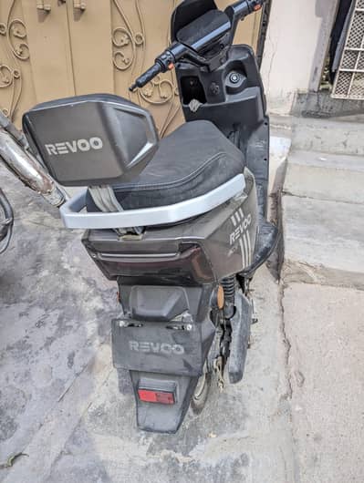 Revoo A 12 urgent sale