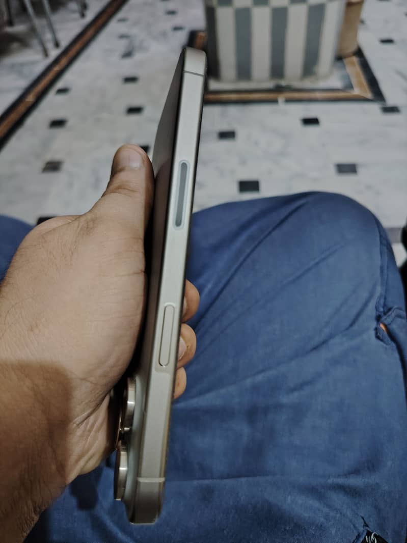 iPhone 15 pro max 9