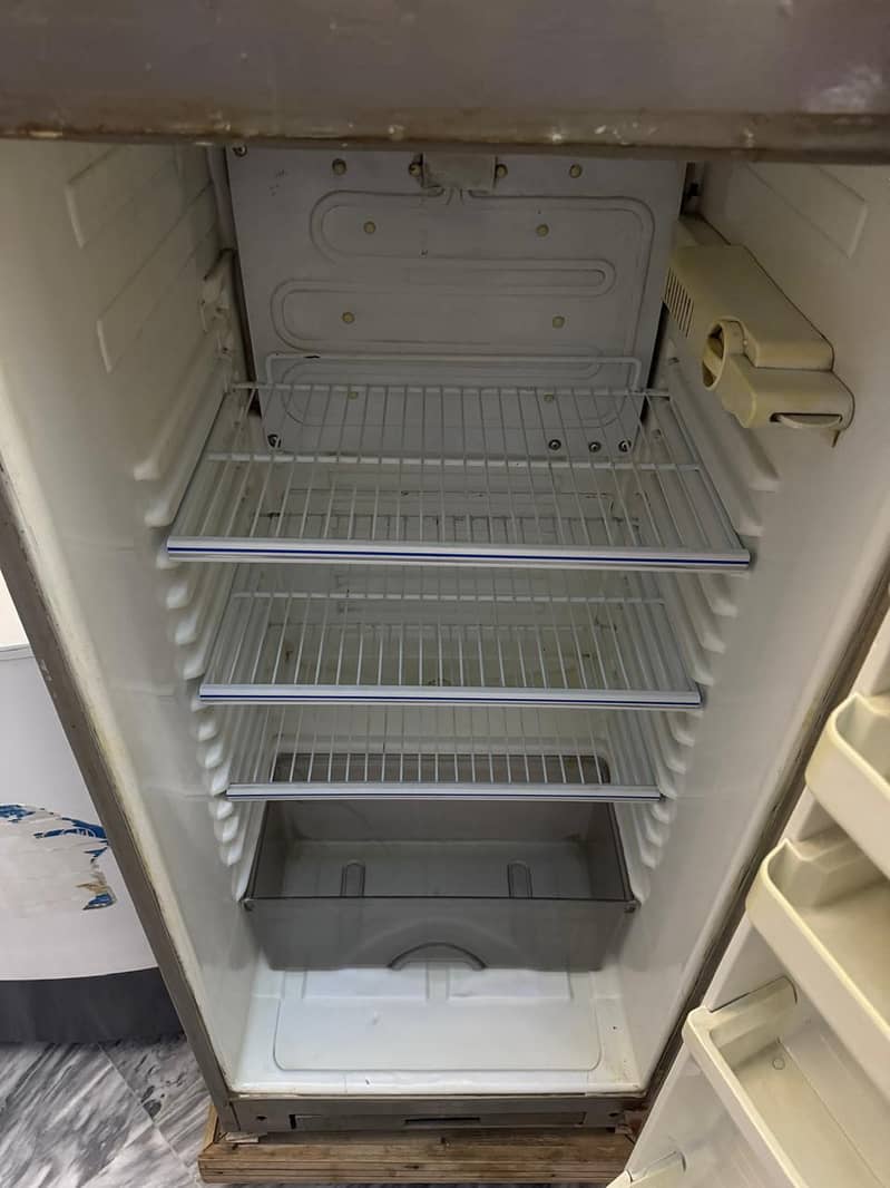 useable fridge 14