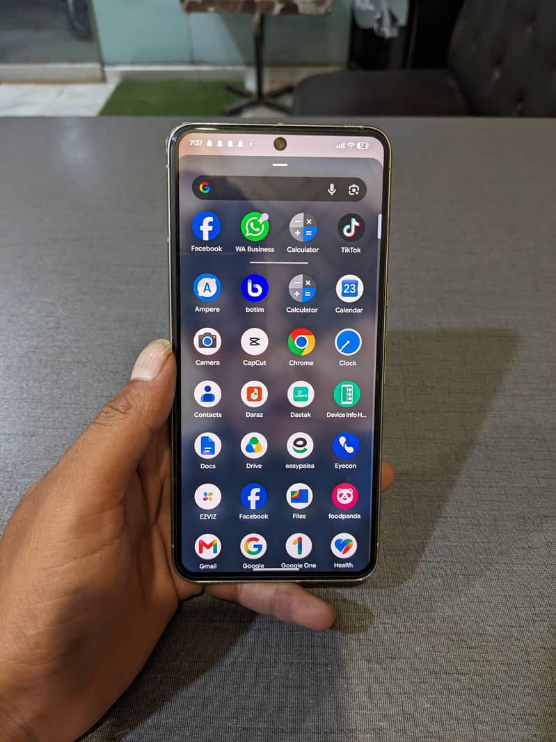 Google Pixel 8 Pro 2