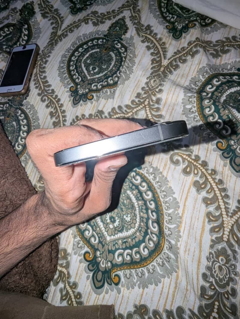 iPhone 12 pro 4