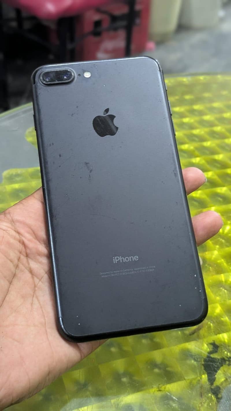 Apple iPhone 7 Plus 0