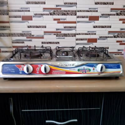 Starco 3 burner stove in very good condition